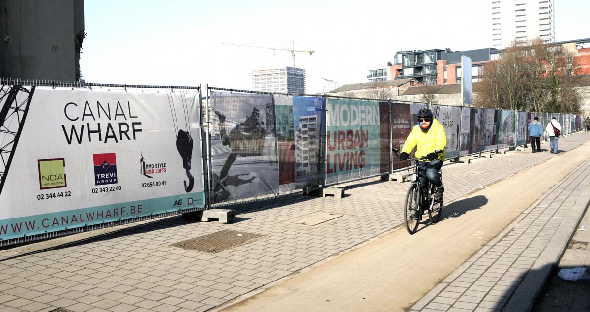 Canal Wharf - Outdoor Communication